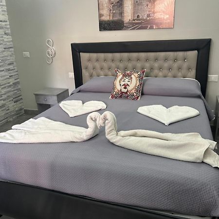 Fanale House Apartment คาตาเนีย ภายนอก รูปภาพ
