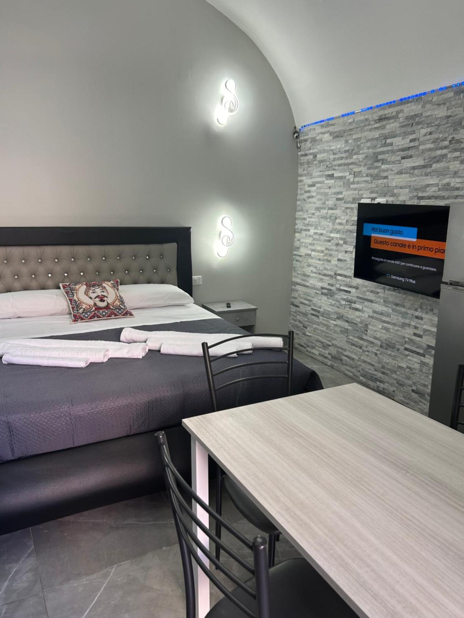 Fanale House Apartment คาตาเนีย ภายนอก รูปภาพ
