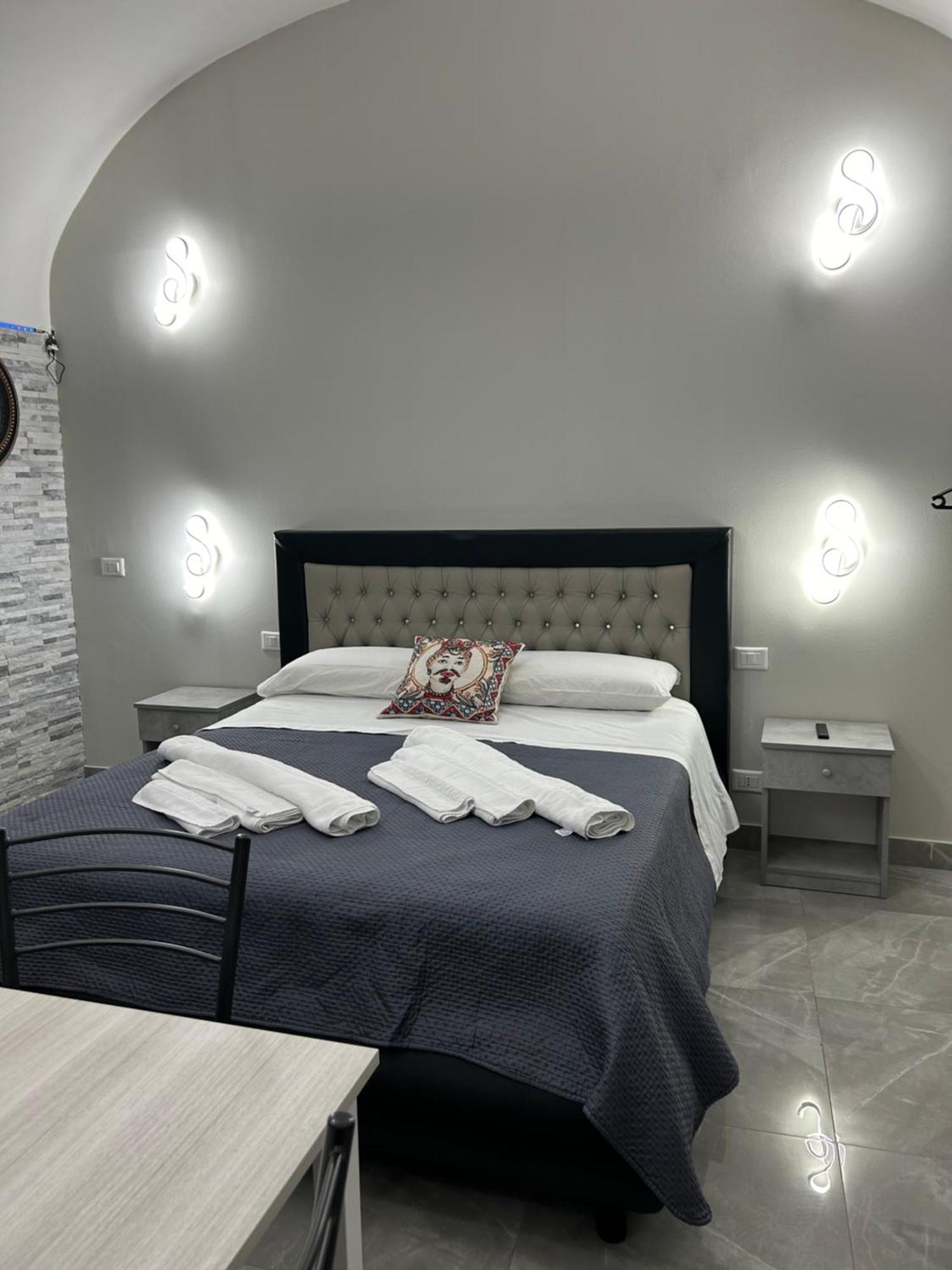 Fanale House Apartment คาตาเนีย ภายนอก รูปภาพ
