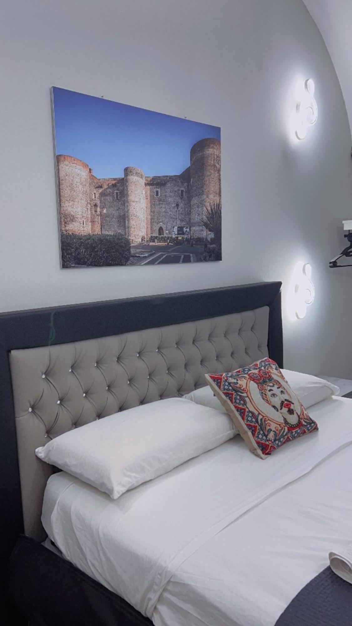 Fanale House Apartment คาตาเนีย ภายนอก รูปภาพ