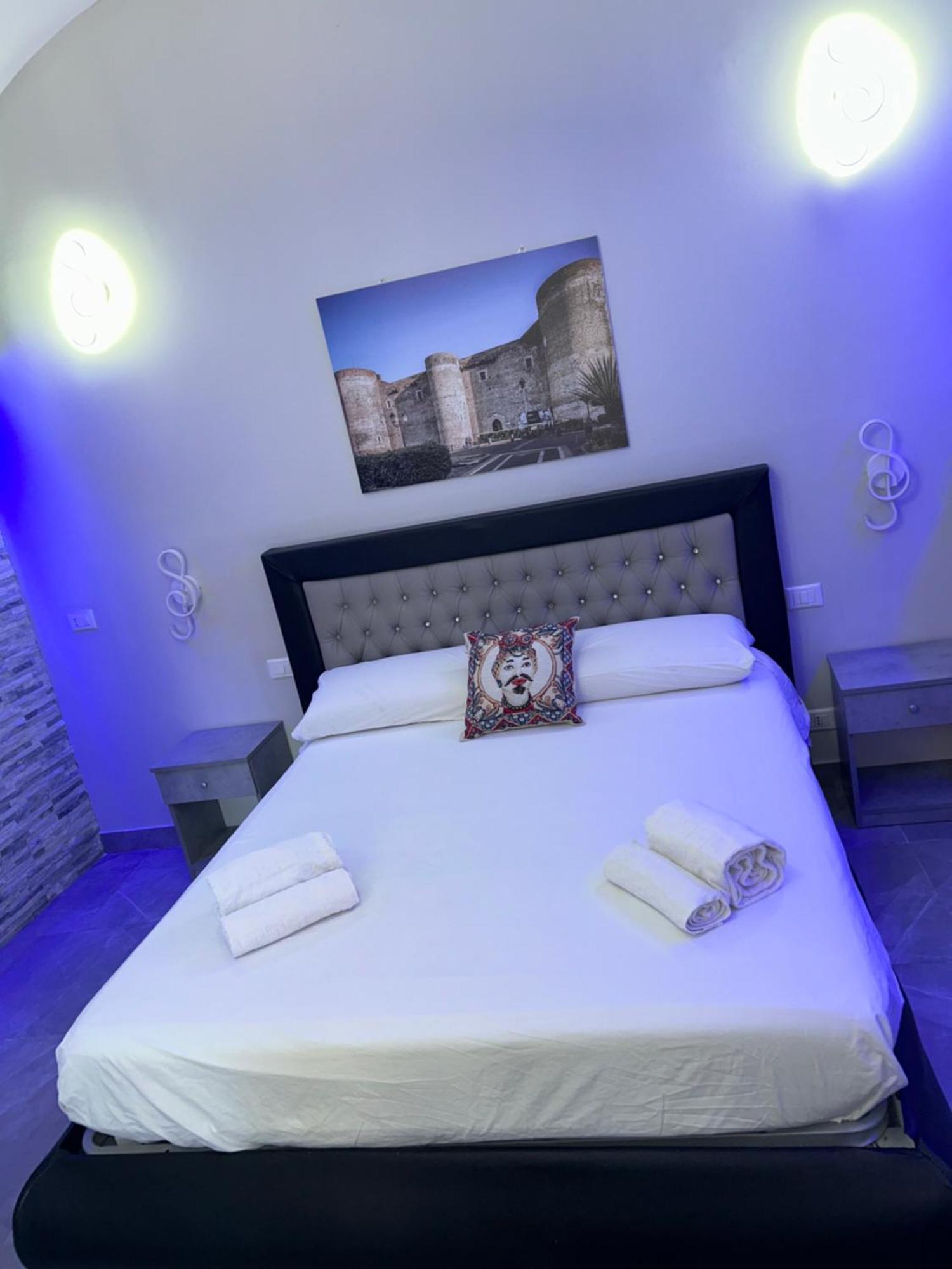 Fanale House Apartment คาตาเนีย ภายนอก รูปภาพ