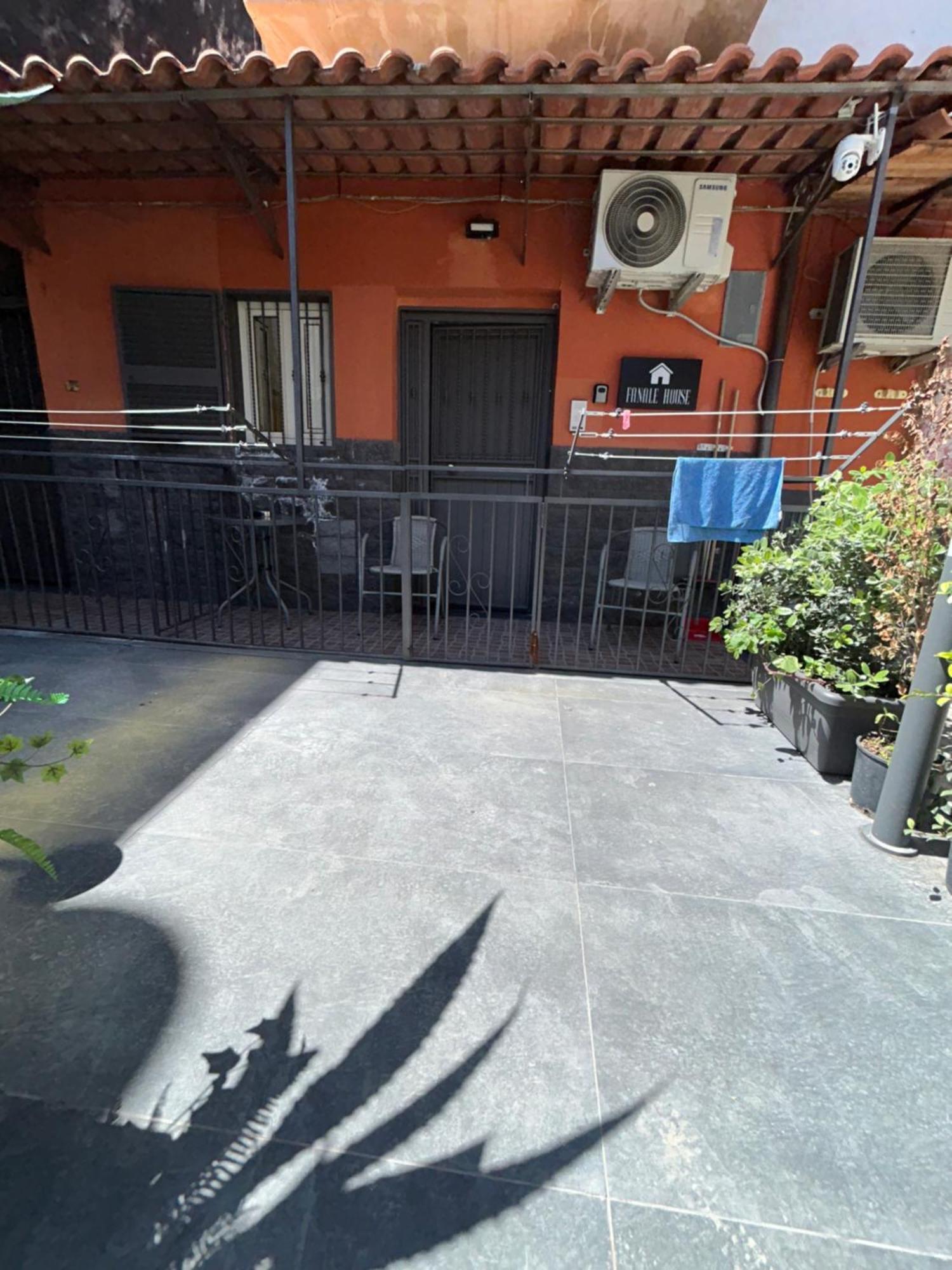 Fanale House Apartment คาตาเนีย ภายนอก รูปภาพ